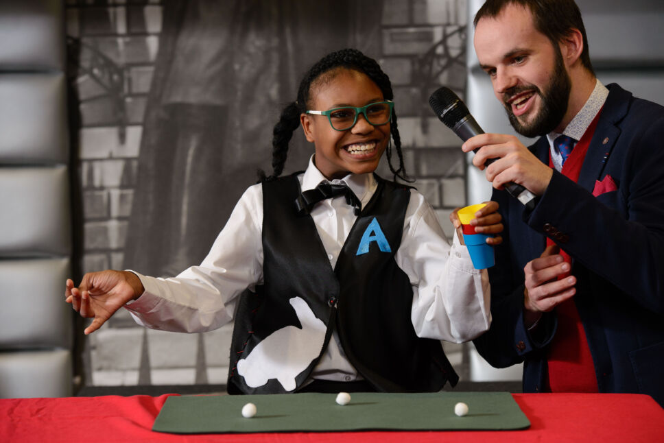 Breathe Magic Show28.8.15©Richard Eaton 07778 395888